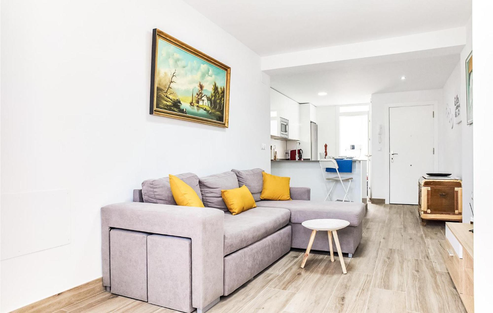 Appartement Beautiful In With Kitchen Cadix
