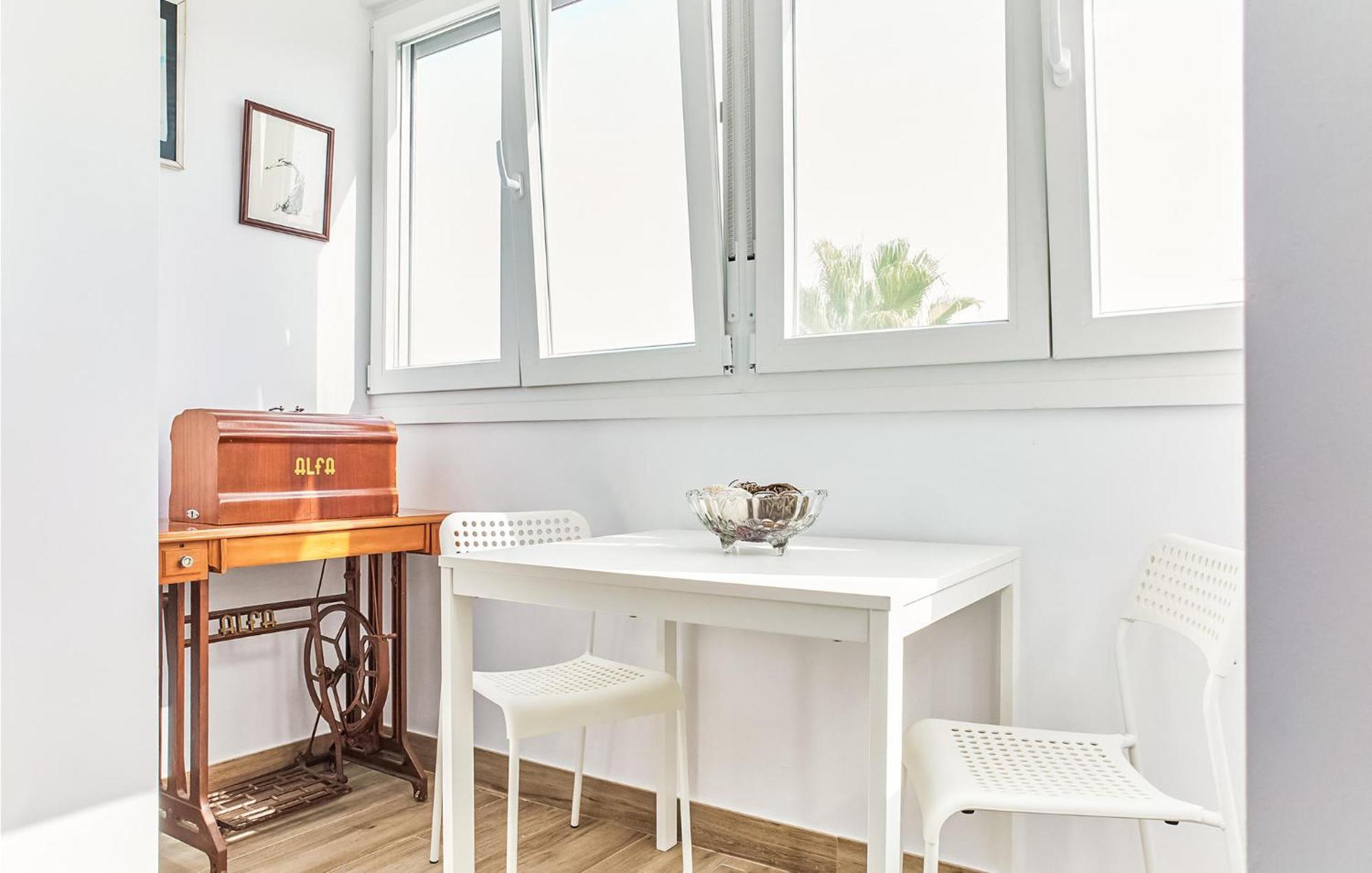 Beautiful In With Kitchen Appartement Cadix